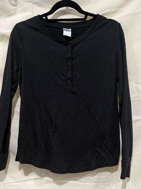stars above Black Long-Sleeve Henley Top